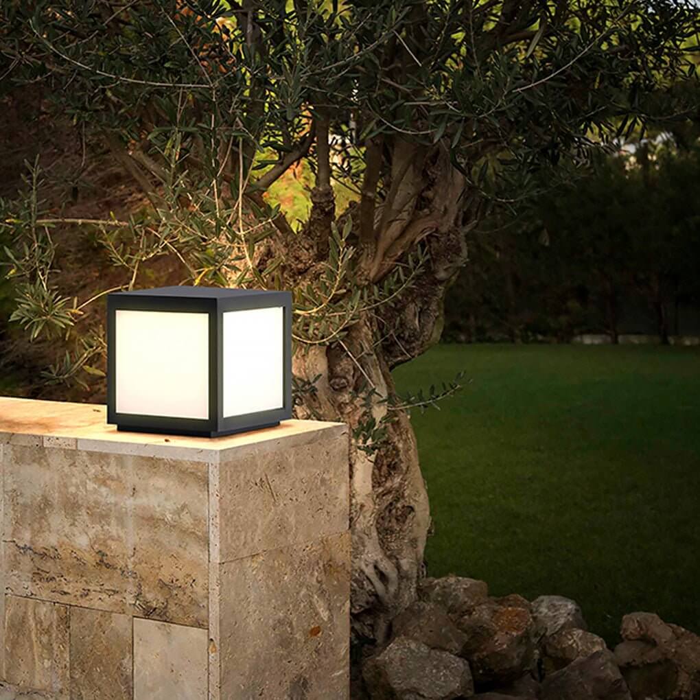 Geometra | Stylish Modern Black Solar Outdoor Wall Light Fixture