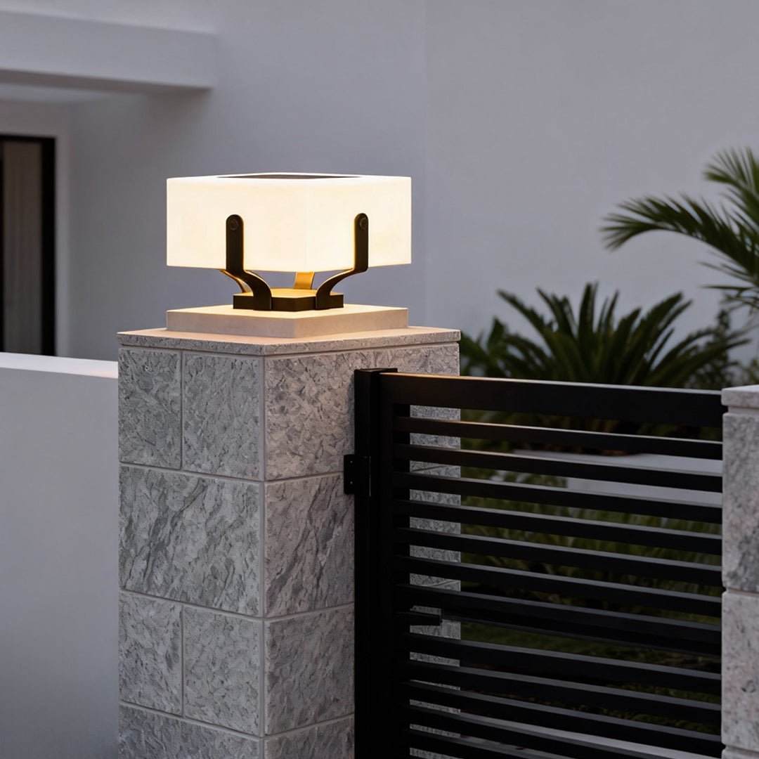 Luminara | Modern Elegant Solar Outdoor Garden Pillar Light