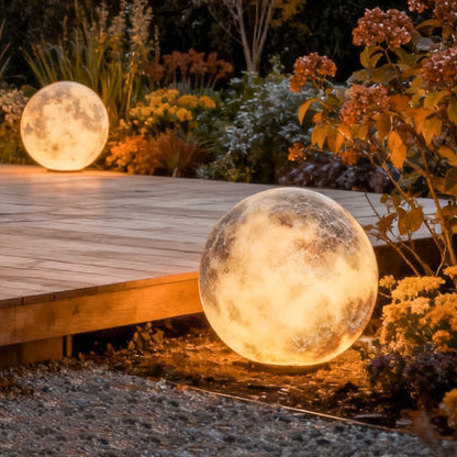 Lunara | Stylish Modern Outdoor Wall Light with Moon Shape Design