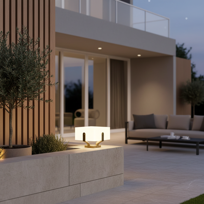 Luminara | Modern Elegant Solar Outdoor Garden Pillar Light